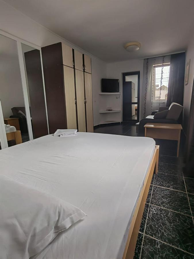 Hotel Casa Alexandru Două Mai Exterior foto